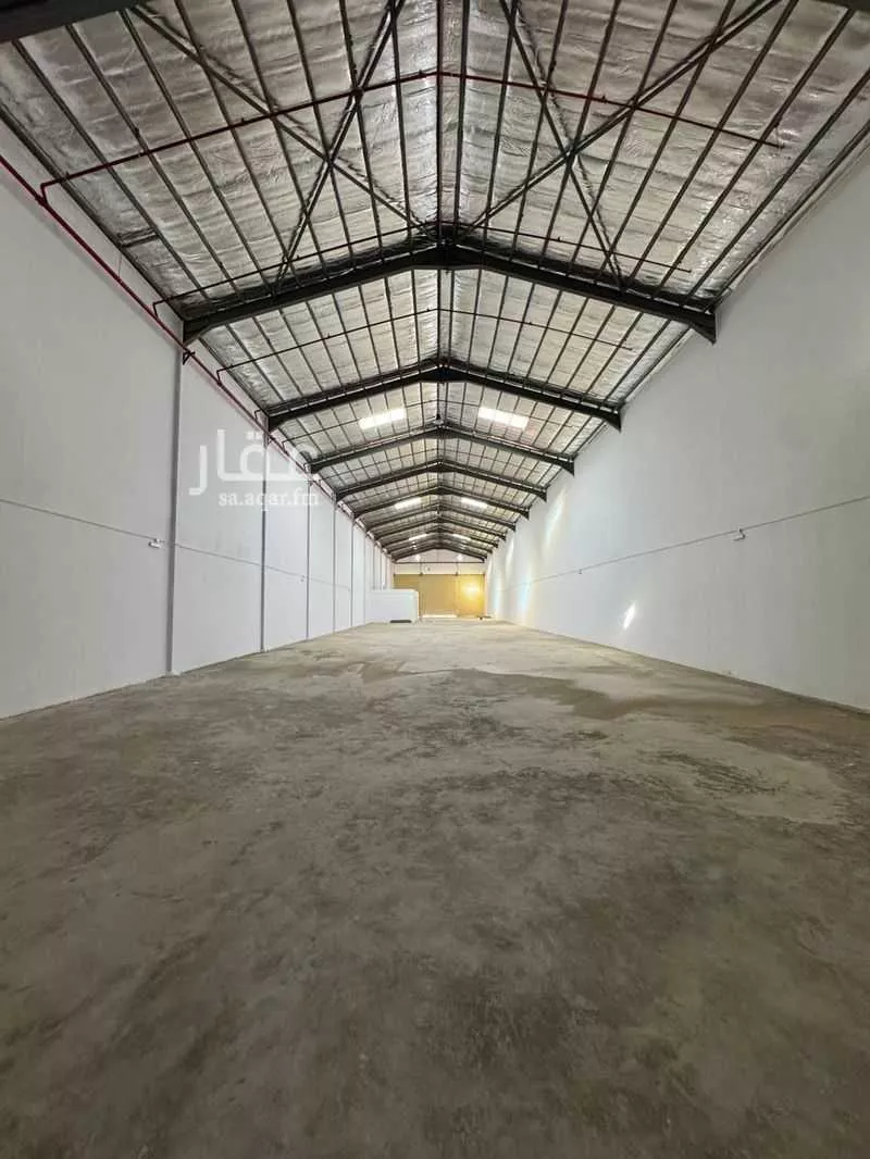 2 bedroom warehouse in Mansuriyah, Riyadh 4