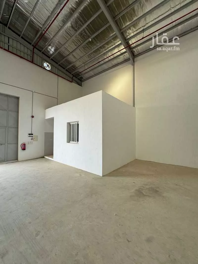مستودع 750 م² في الرياض 3