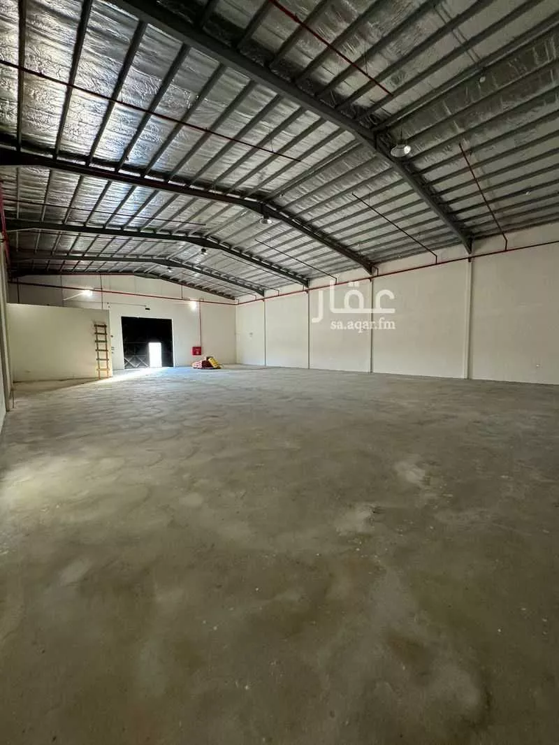مستودع 1600 م² في المصفاة 3