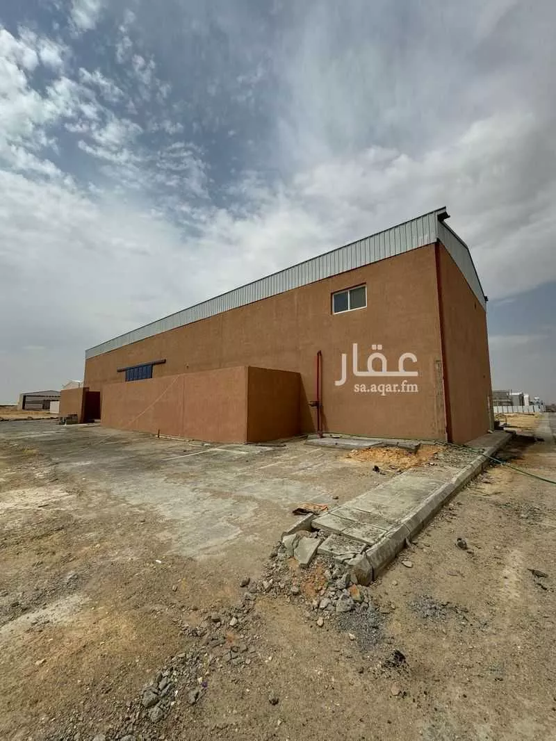 مستودع 1600 م² في المصفاة 2