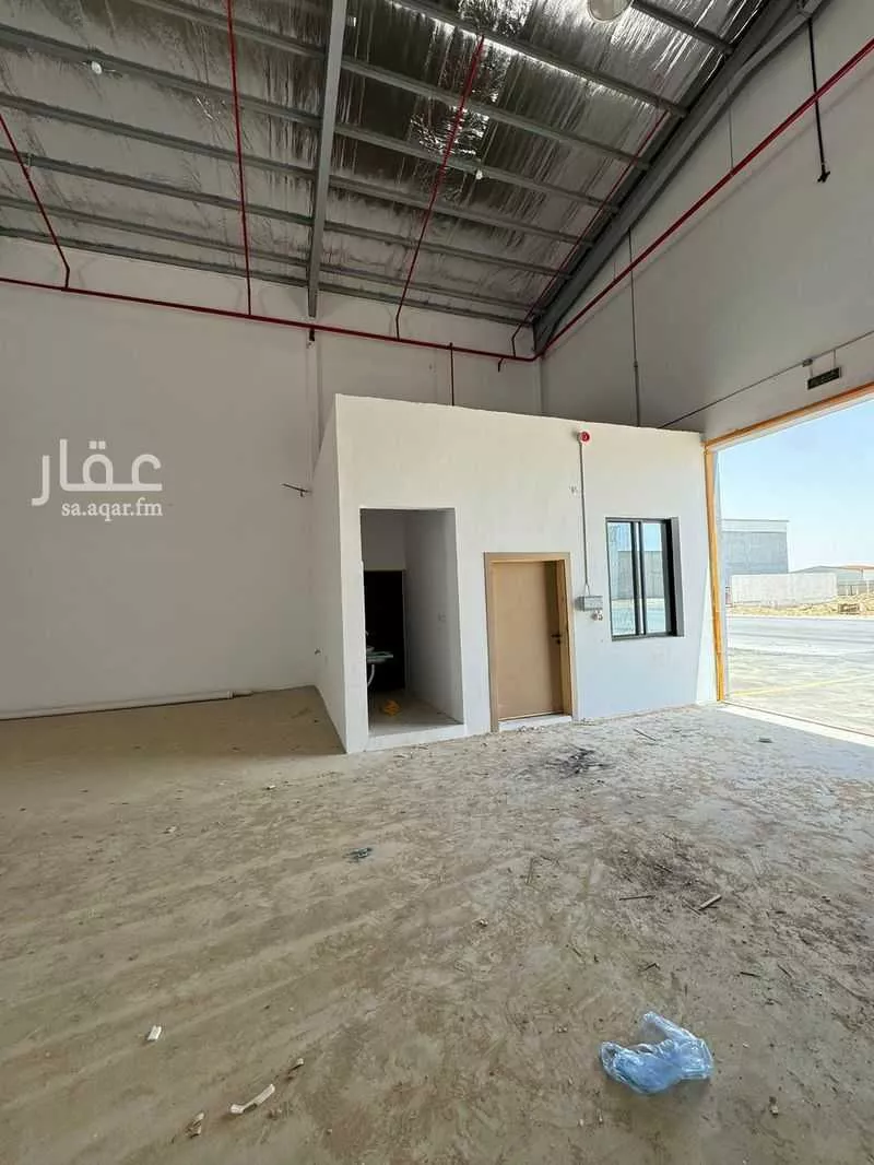 warehouse in Al Misfat, Riyadh 4