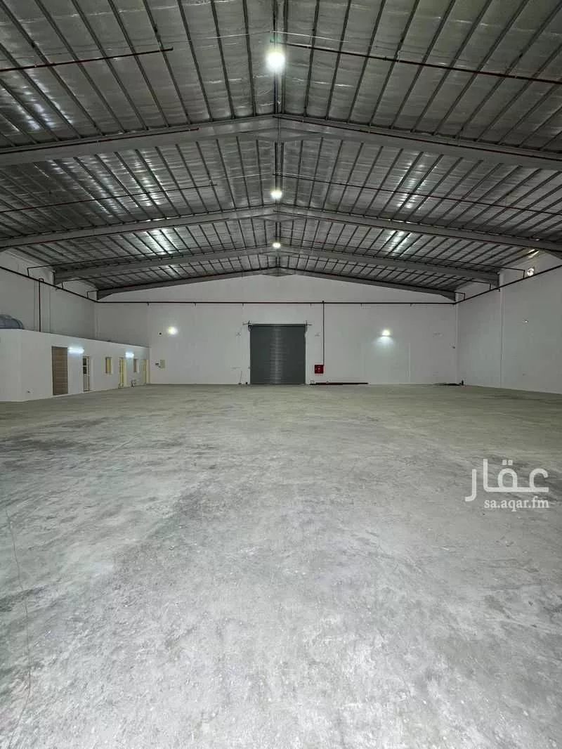 مستودع 1600 م² في المصفاة 5