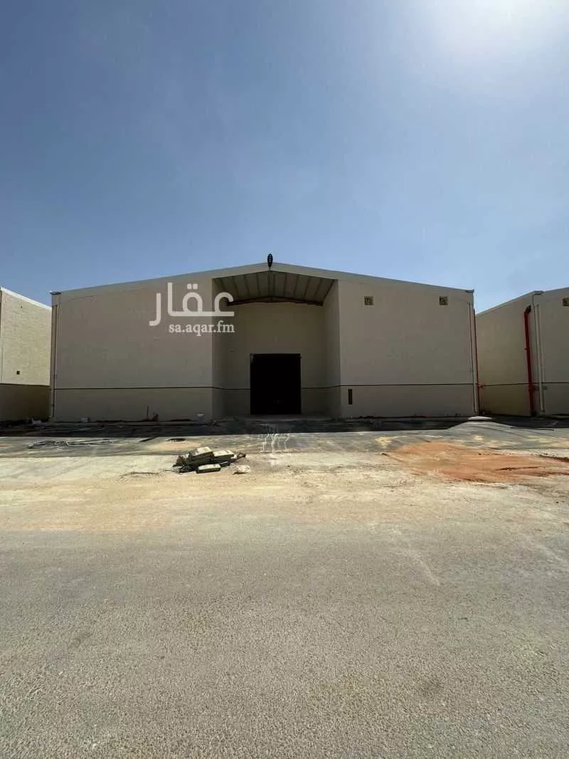 مستودع 1477 م² في النظيم 1