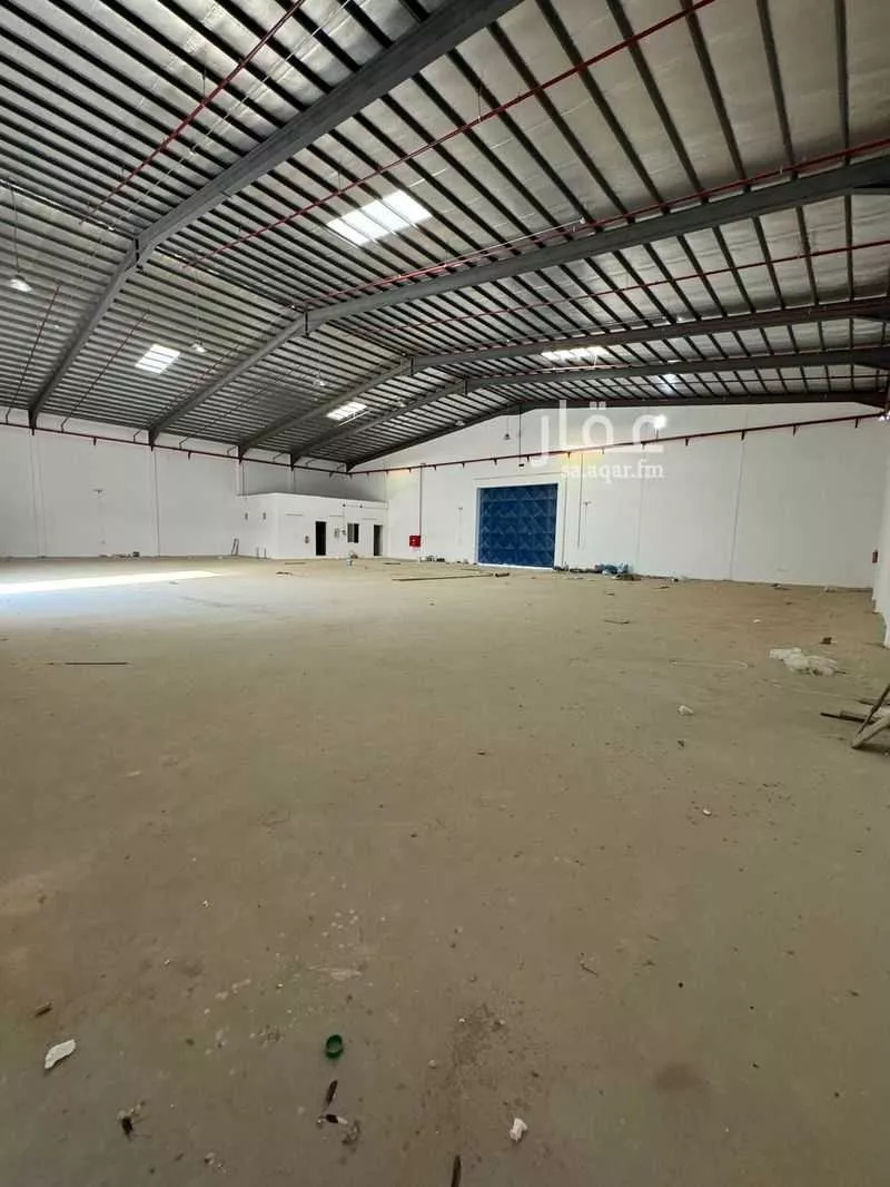 مستودع 1600 م² في المصفاة 4