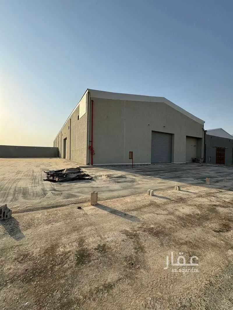 مستودع 3200 م² في الرياض 2