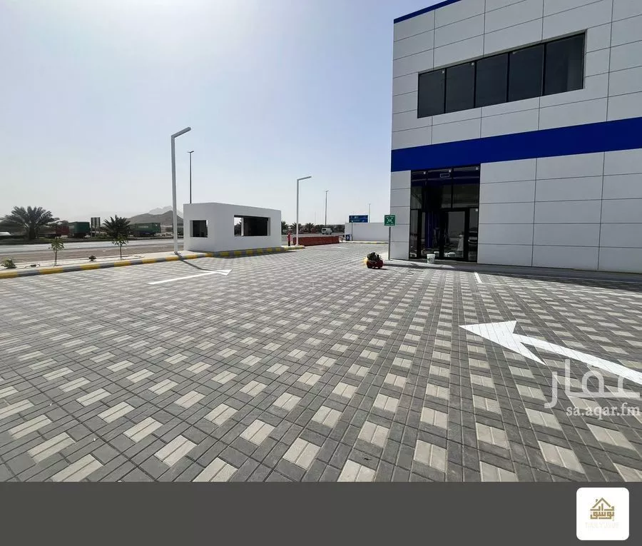 7033 sqm warehouse in Al Aziziyah 3