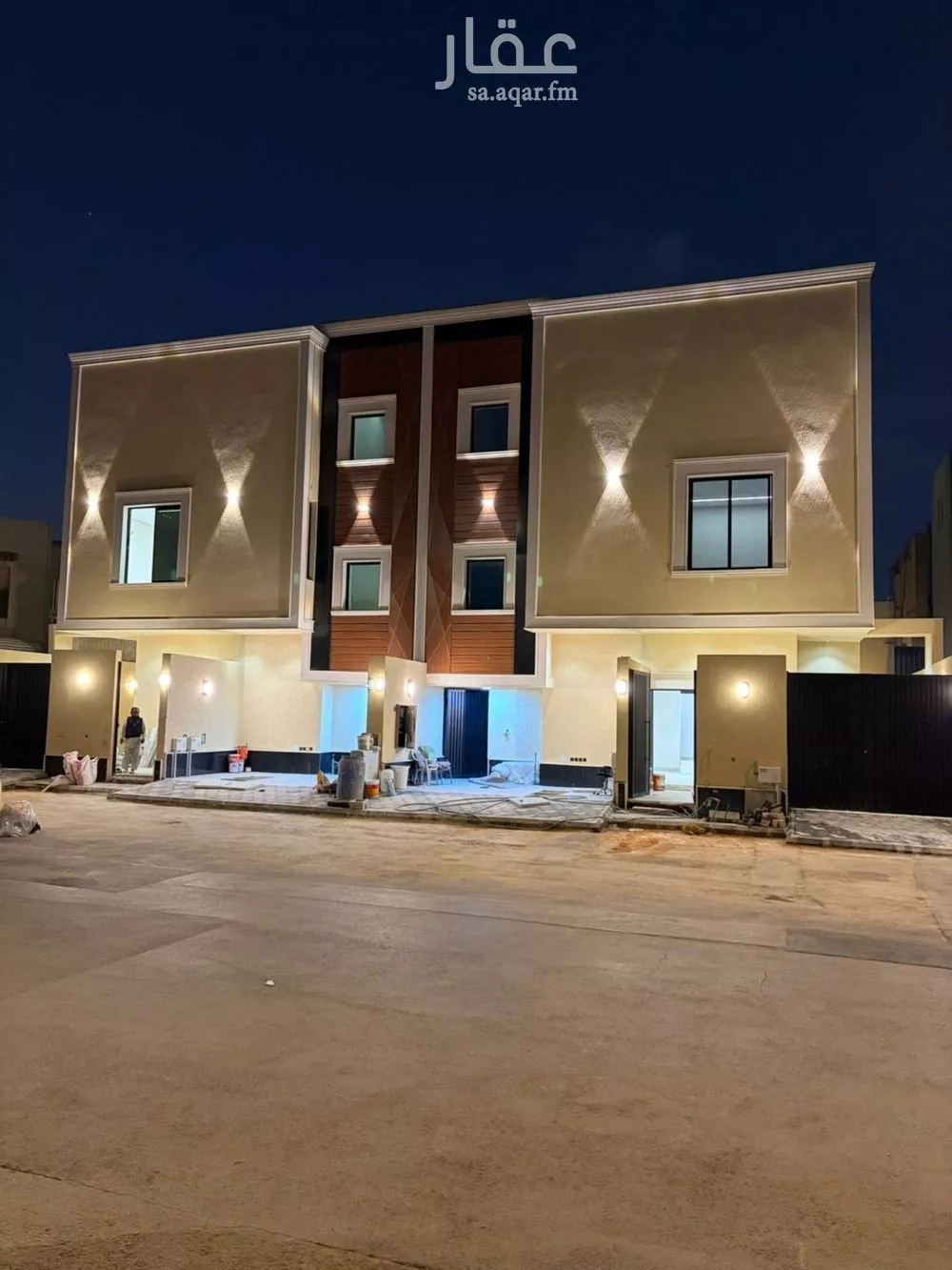 3 bedroom floor in Al Khaleej