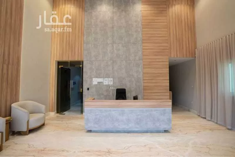 عمارة 1800 م² في العقيق 4