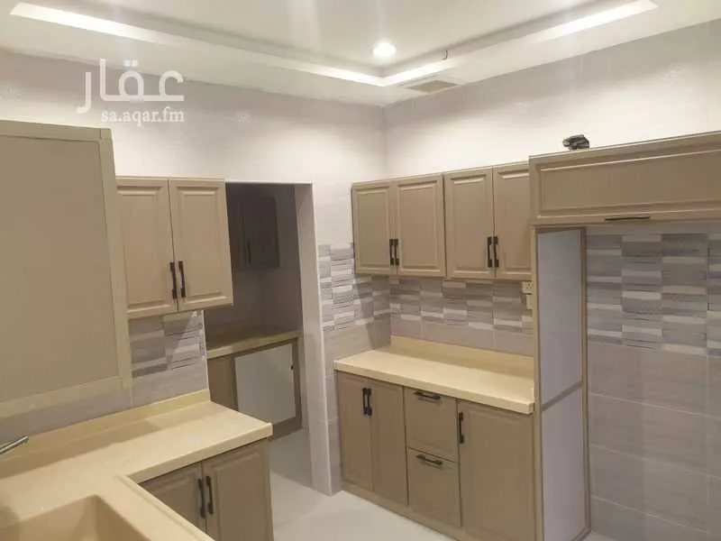 شقة 4 غرف في الصوارى 3