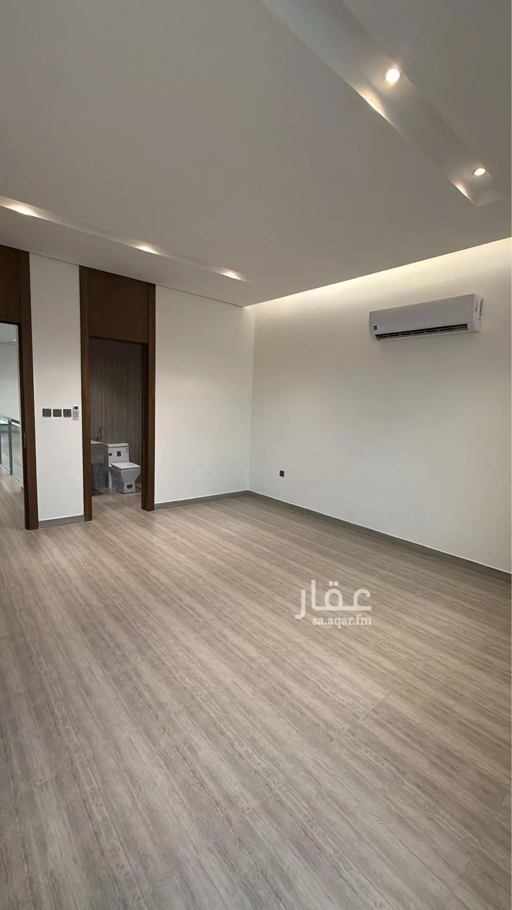 فيلا 5 غرف في العارض 3