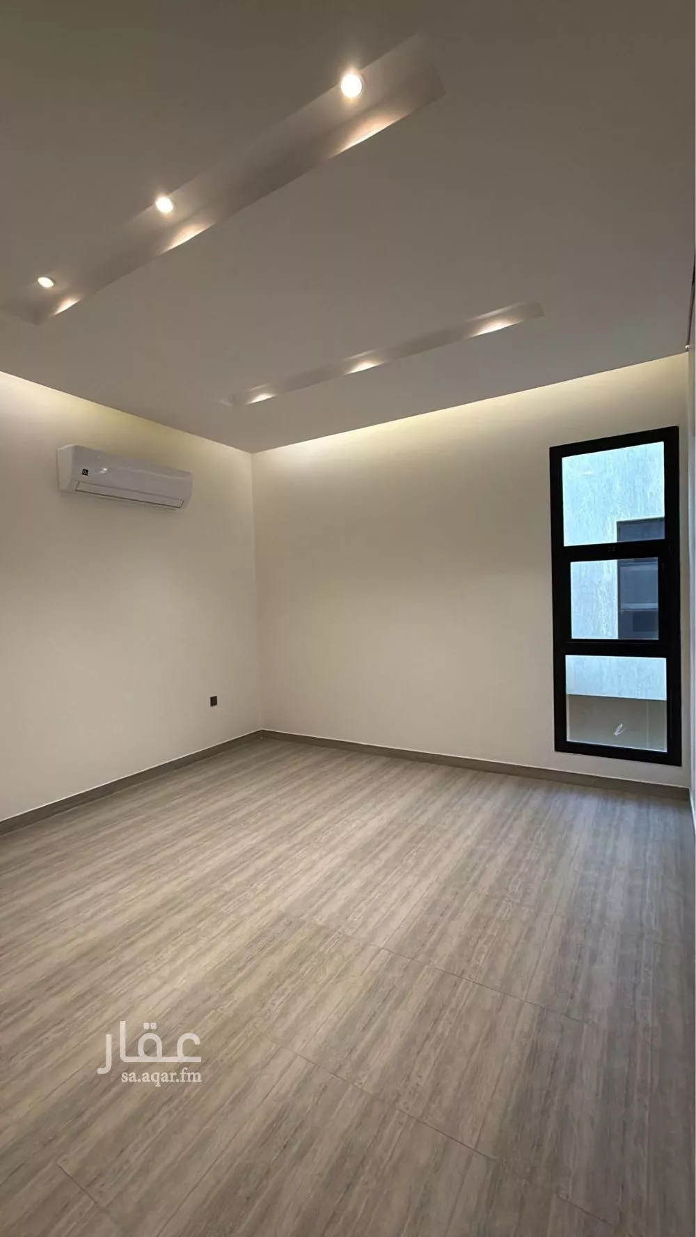 فيلا 5 غرف في العارض 4