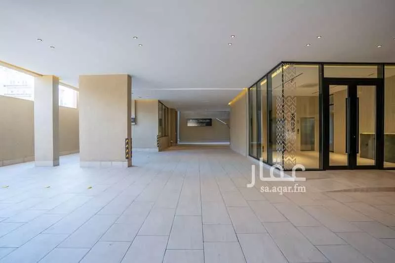 شقة 2 غرف في الرويس 4