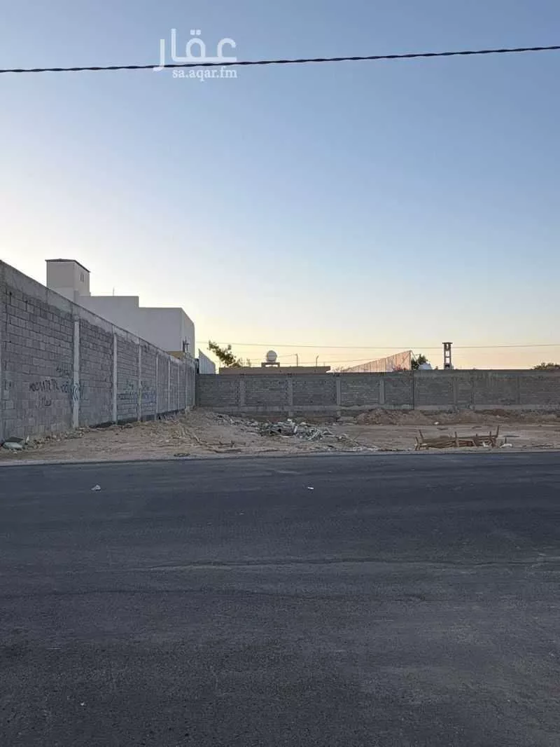 أرض 840 م² في بنبان 2