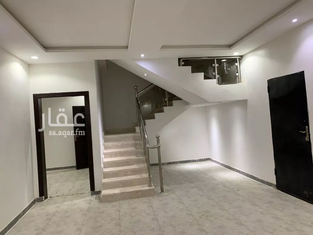 فيلا 7 غرف في الرمال 3