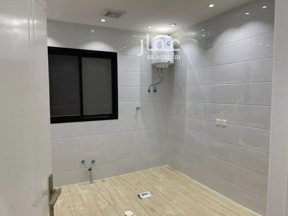 3 bedroom floor in Al Munsiyah 4