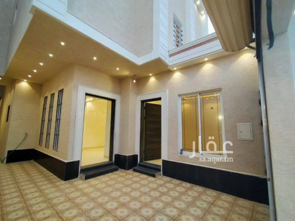 شقة 7 غرف في الرمال 1