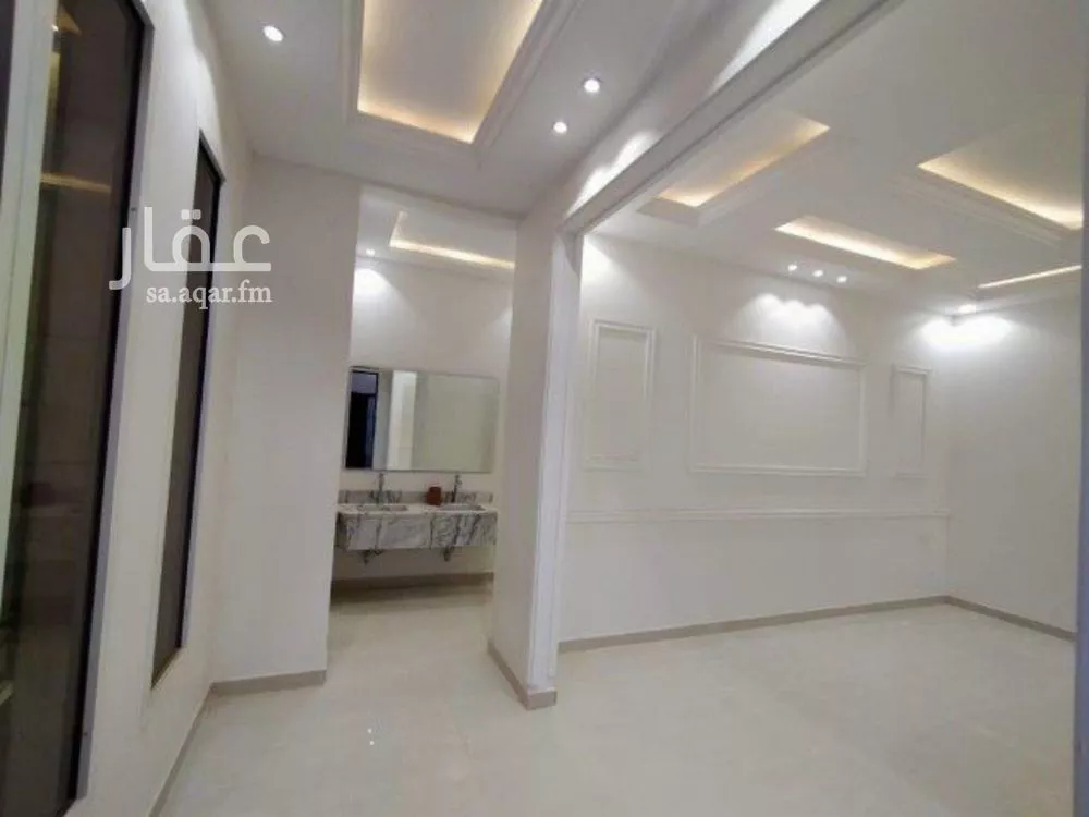 شقة 7 غرف في الرمال 5