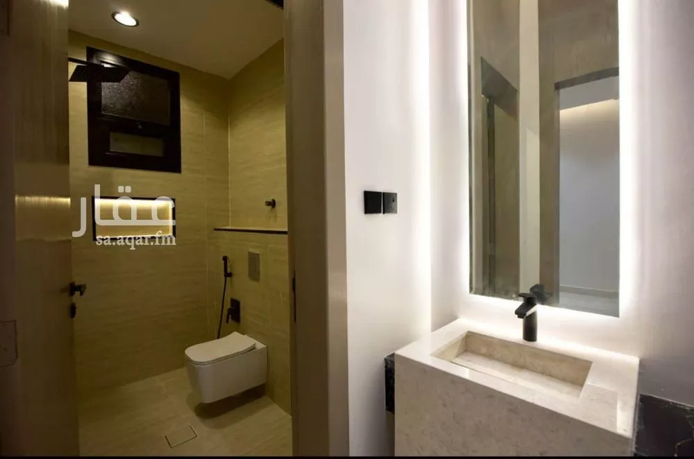 فيلا 8 غرف في الخليج 1