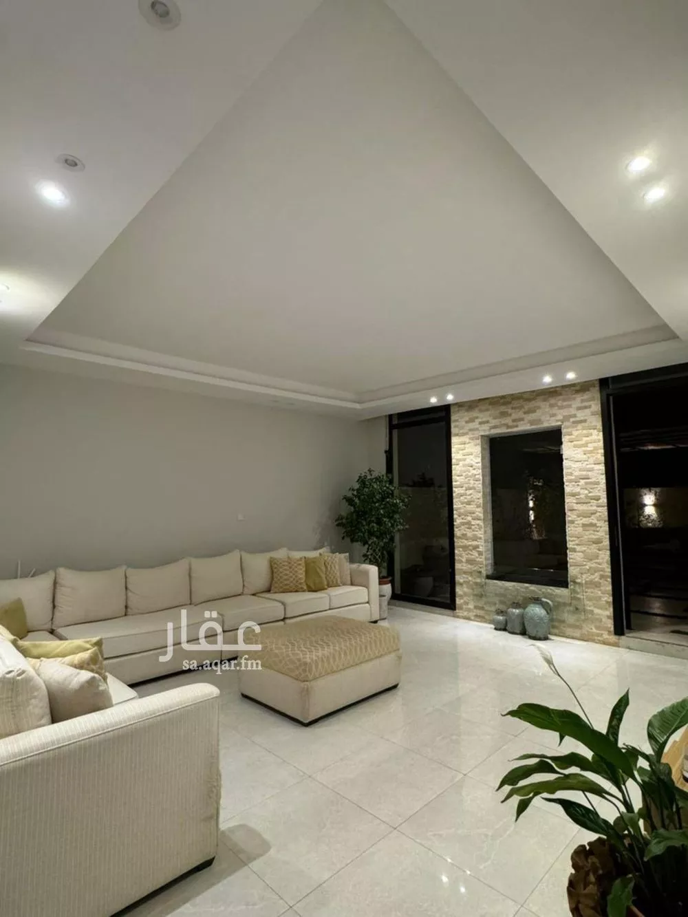 شقة 5 غرف في الملقا 2