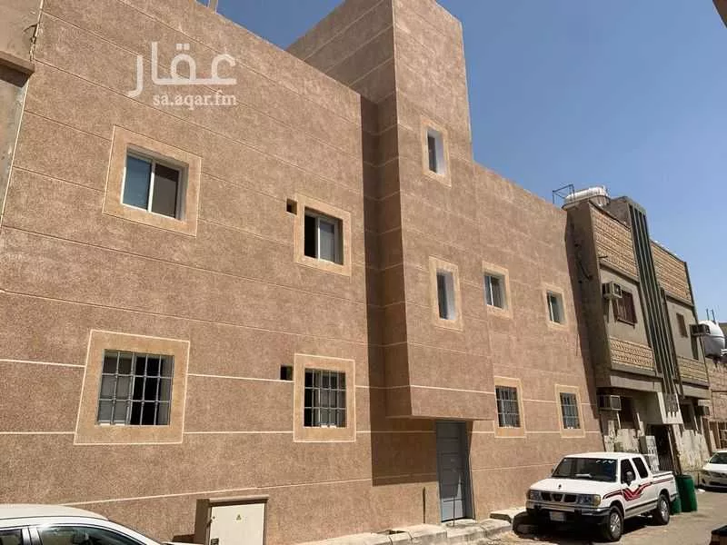 174 sqm building in Manfuhah