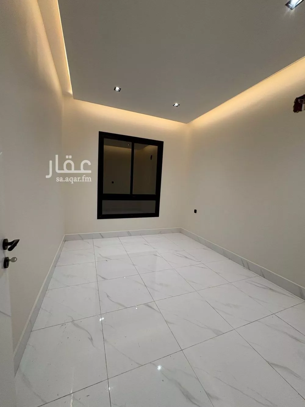 شقة 3 غرف في الحمرا 2