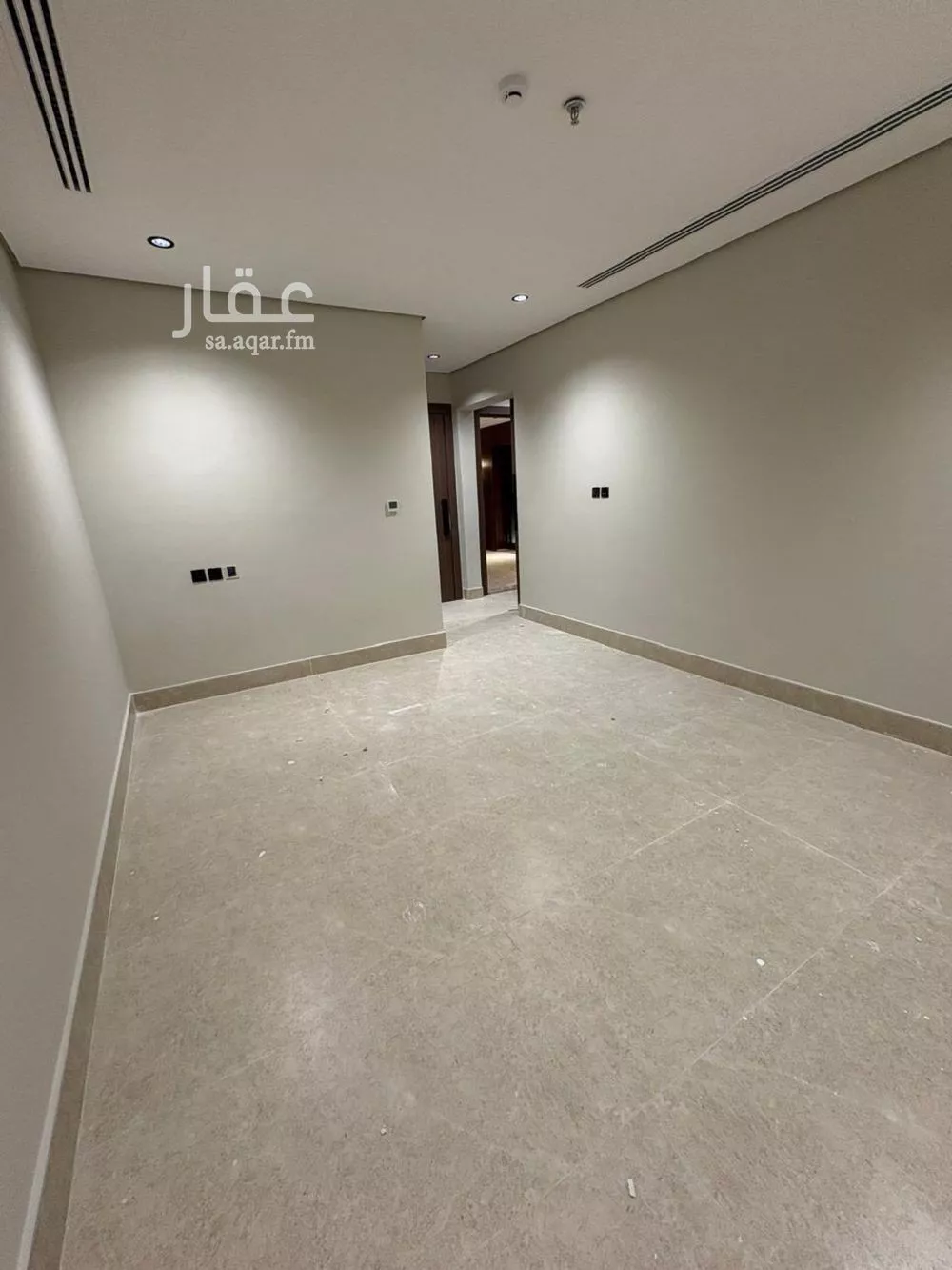 شقة 4 غرف في الخور 2