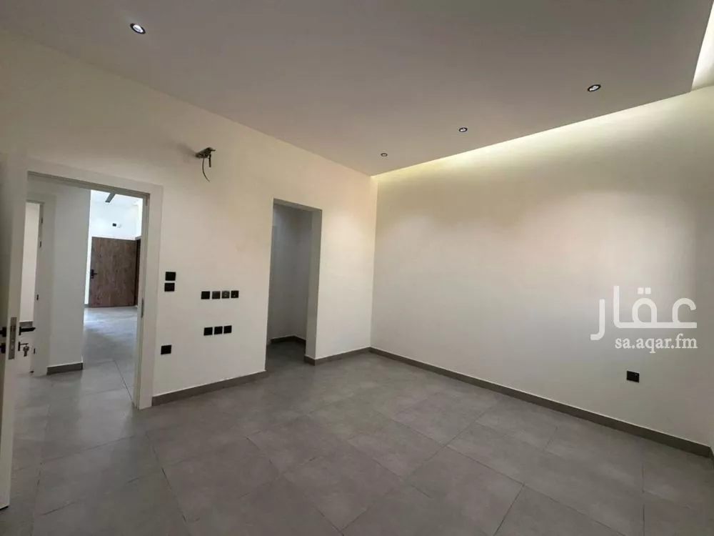 شقة 4 غرف في النعيم 3