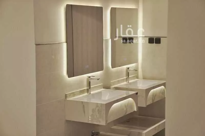 5 bedroom villa in Al Janadriyah 4