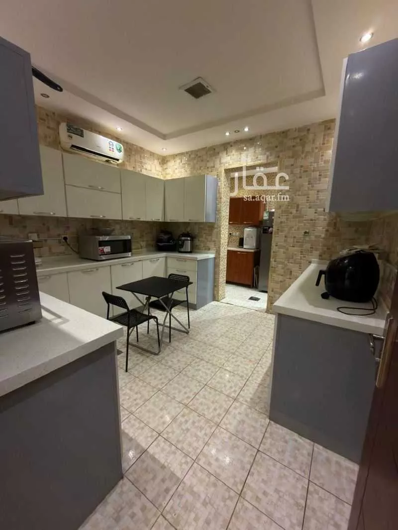 فيلا 10 غرف في المونسية 2