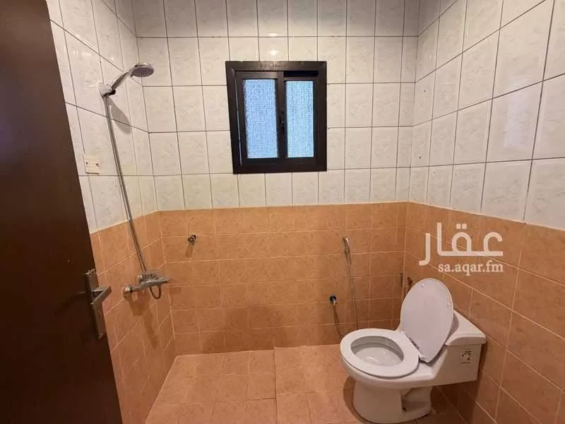 فيلا 11 غرف في العليا 5