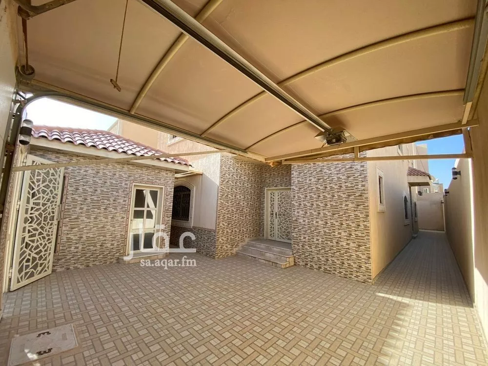 فيلا 11 غرف في الوادي 3