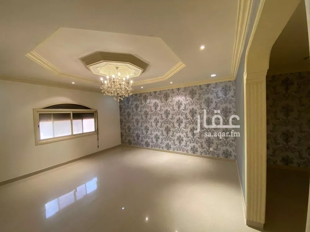 فيلا 11 غرف في الوادي 4