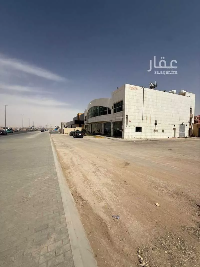 عمارة 2800 م² في الرمال 4