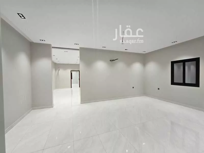 فيلا 15 غرف في طيبة 5