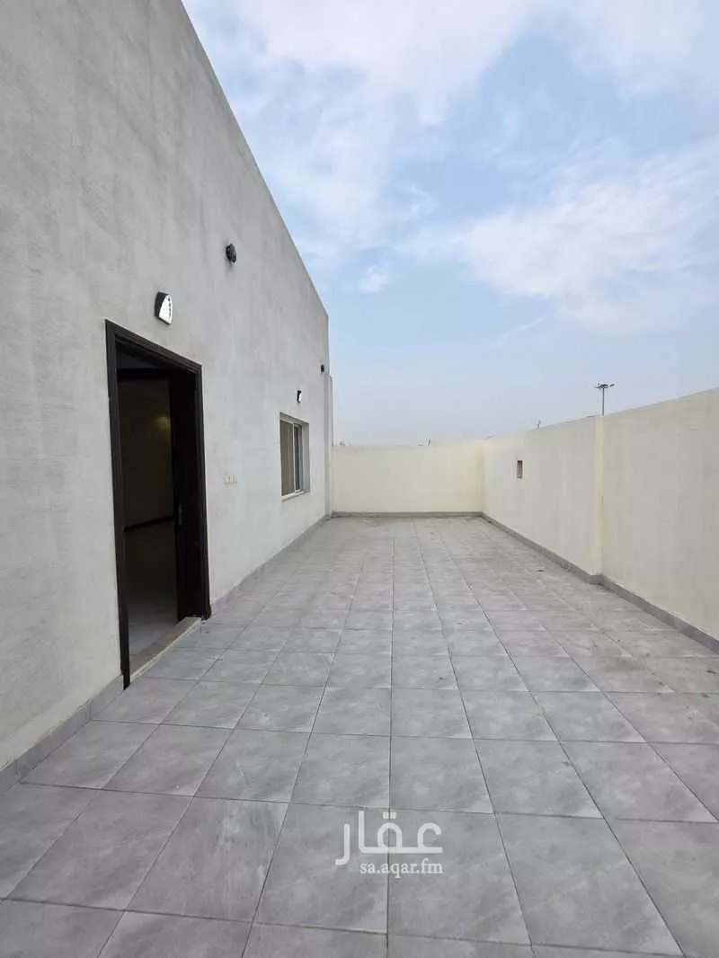 شقة 5 غرف في الريان 1