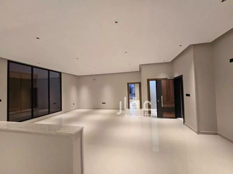 شقة 15 غرف في طيبة 1