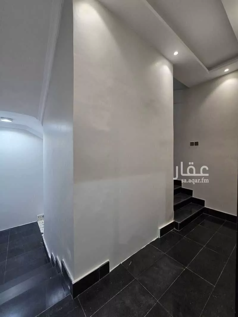 فيلا 5 غرف في الصالحية 3