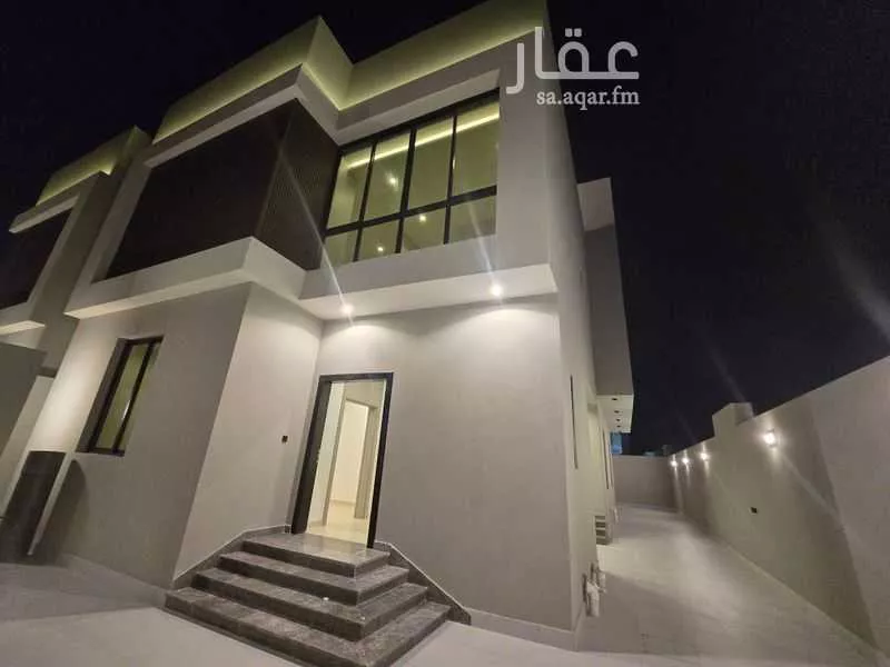 فيلا 8 غرف في الفلاح 2