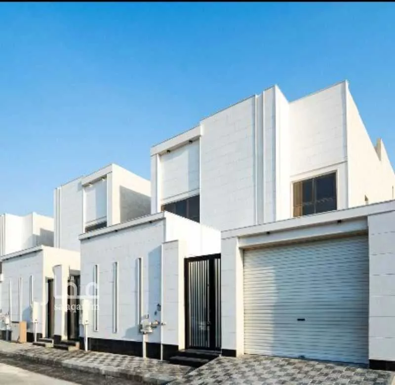 5 bedroom villa in Al Amal 1