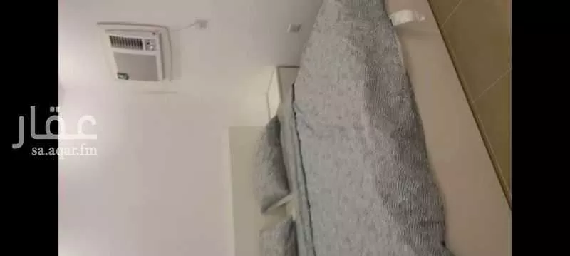 شقة 4 غرف في النزهة 4