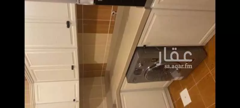 شقة 4 غرف في النزهة 3