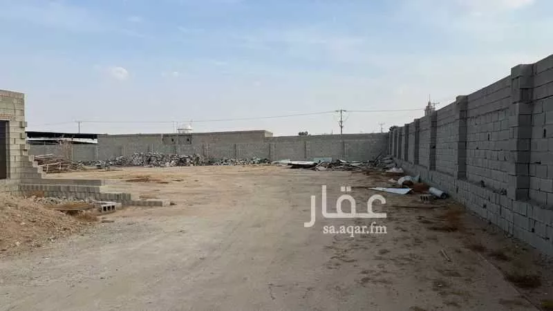 أرض 2500 م² في الحمراء و ام الجود 3