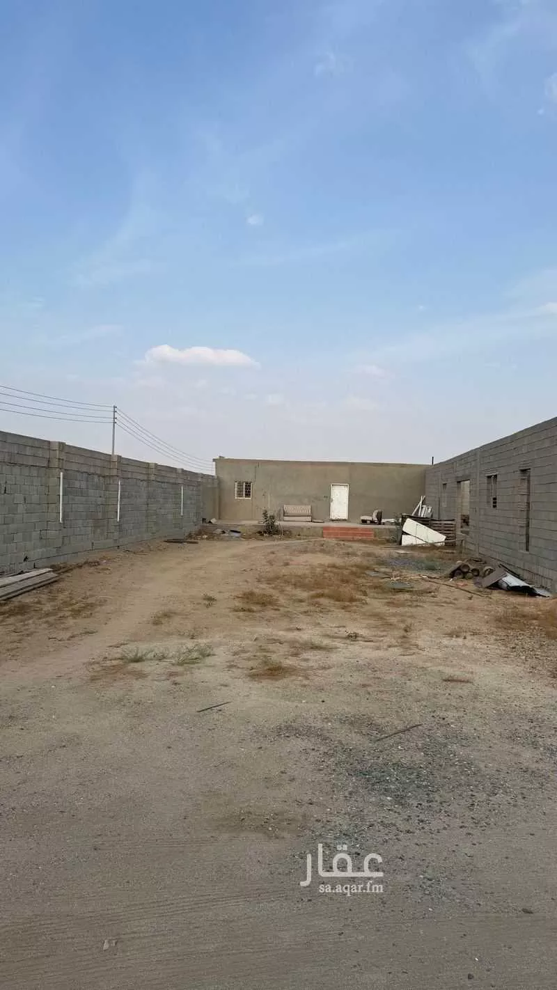 أرض 2500 م² في الحمراء و ام الجود 2