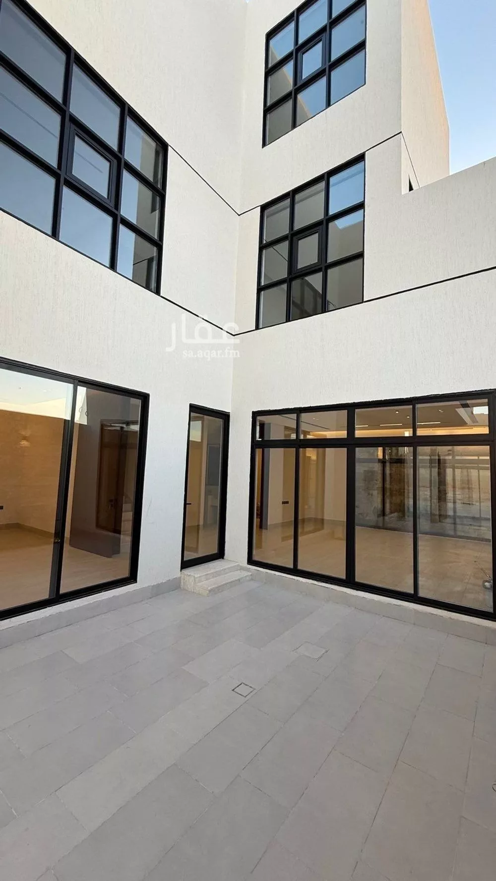 فيلا 6 غرف في المهدية 5