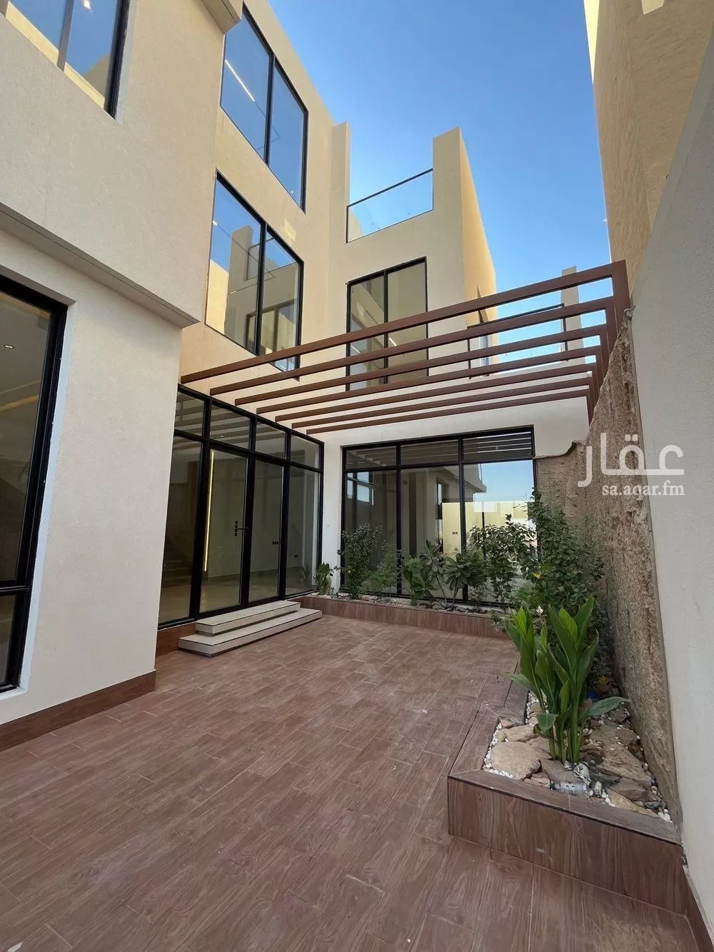 فيلا 6 غرف في المهدية 4