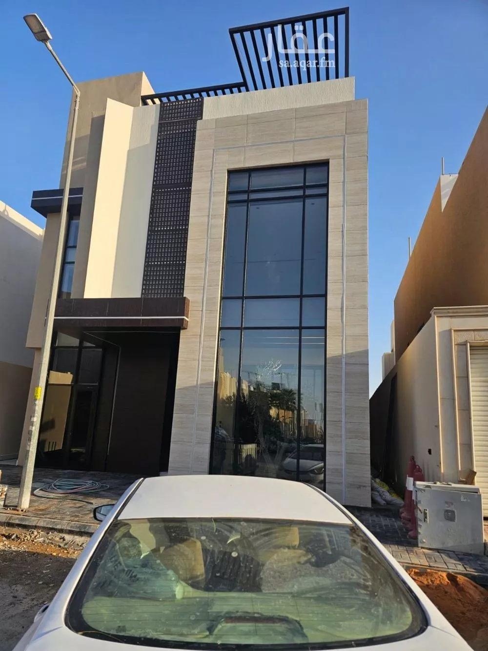 3 bedroom floor in Al Yasmin