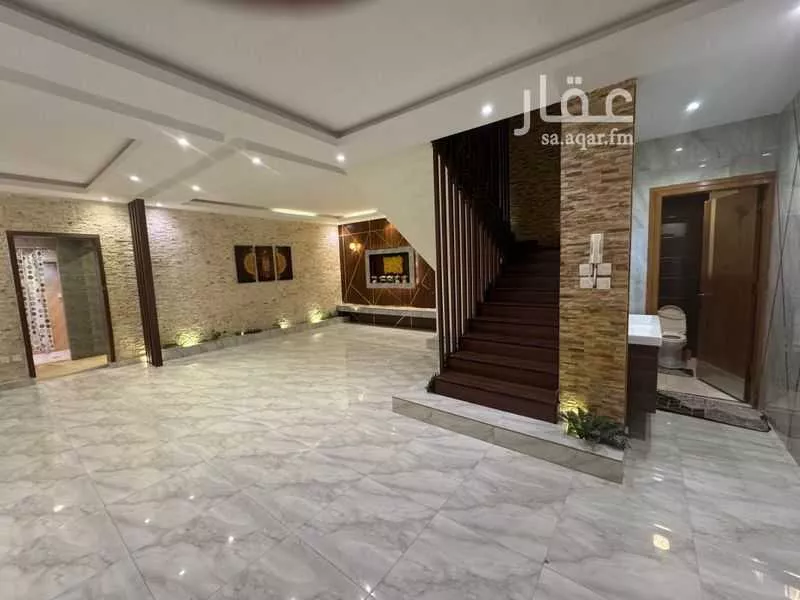 فيلا 8 غرف في عرقة 2