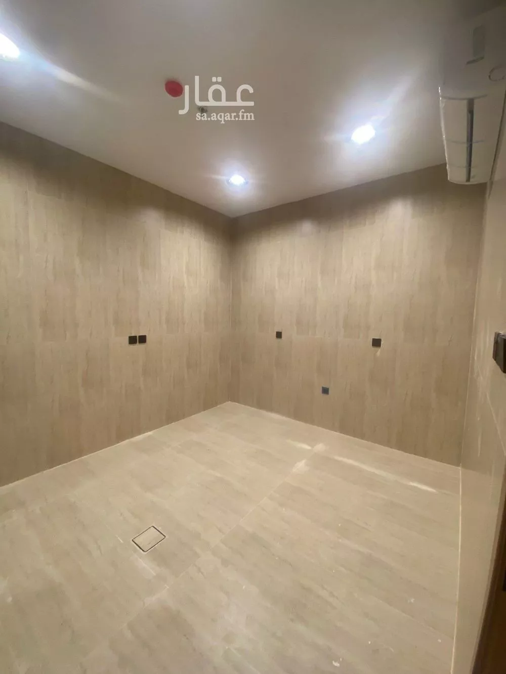 5 bedroom apartment in Al Hamra 5