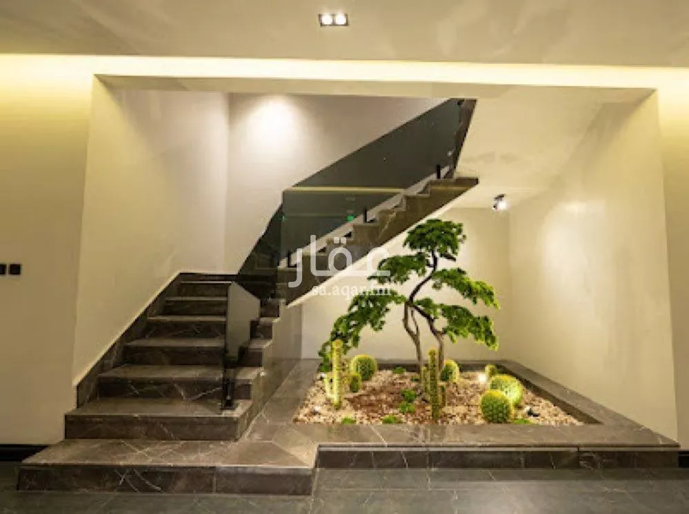 5 bedroom apartment in Al Rimal 4