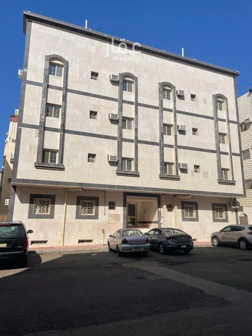 عمارة 679 م² في العريض